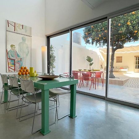 Design & Art, Patio With Orange Tree, Near Seville Carrion de Los Cespedes Exterior foto