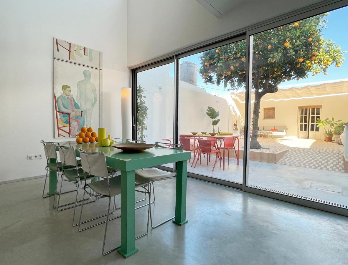 Design & Art, Patio With Orange Tree, Near Seville Carrion de Los Cespedes Exterior foto